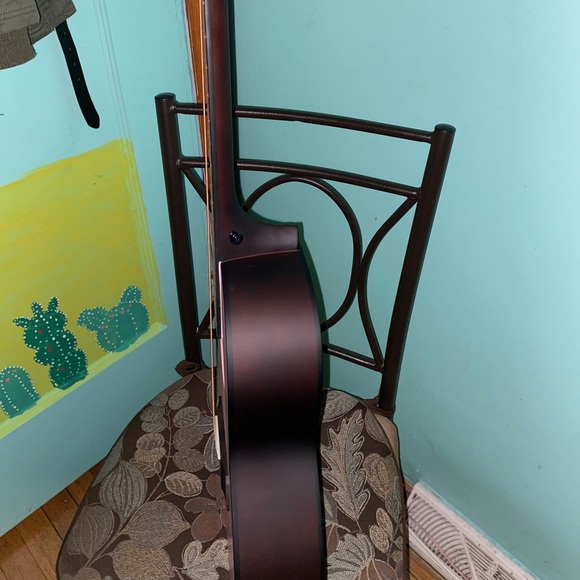 Acoustic Guitar - Picture 5 of 5